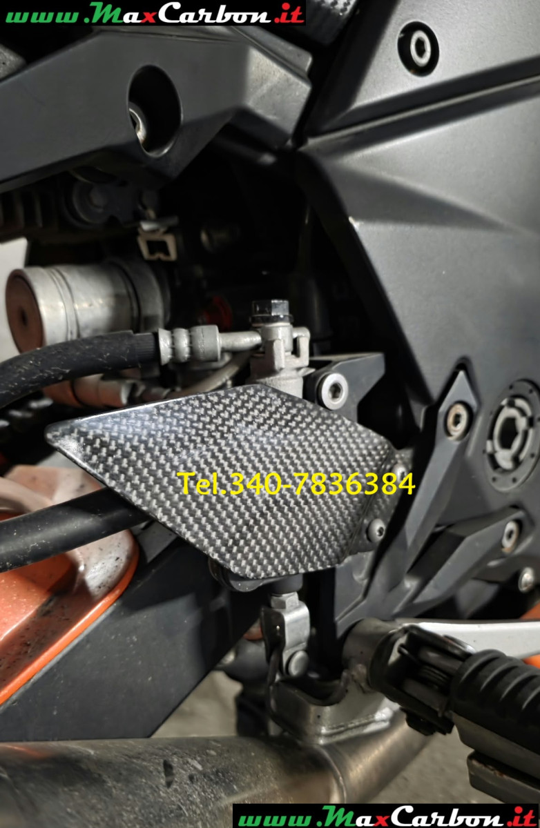 Copri Carter Motore in Carbonio kawasaki Z750 ed Z 750 R anni 2007 al 2012 Engine Cover - immagine 7