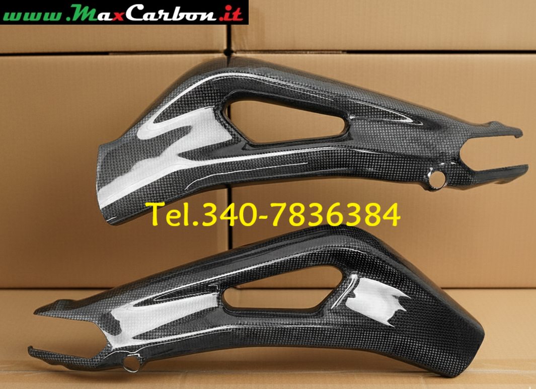 TRIUMPH DAYTONA 765 MOTO2 STREET TRIPLE COPRI FORCELLONE IN CARBONIO SWINGARM COVER